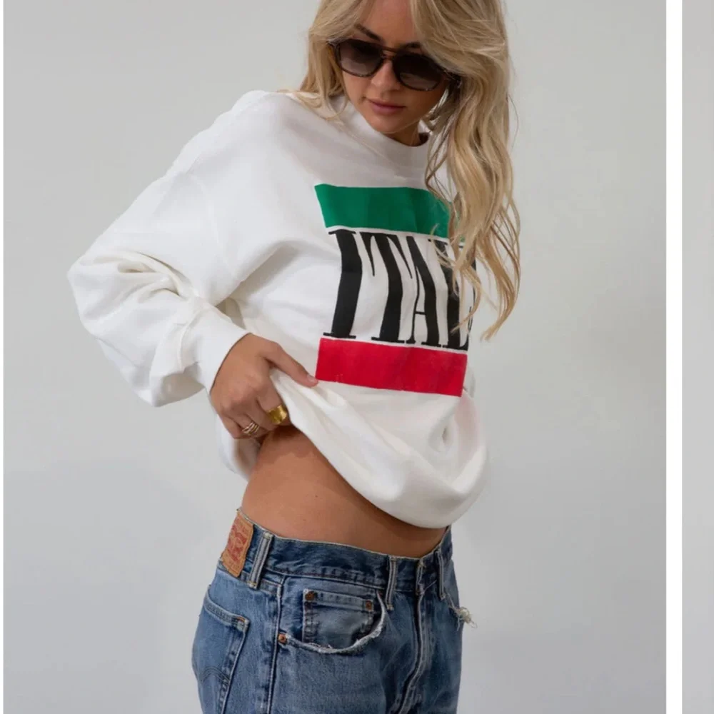 NWT Daydreamer Italia Boyfriend Sweatshirt. Size: Small. Excellent condition - Picture 3 of 16